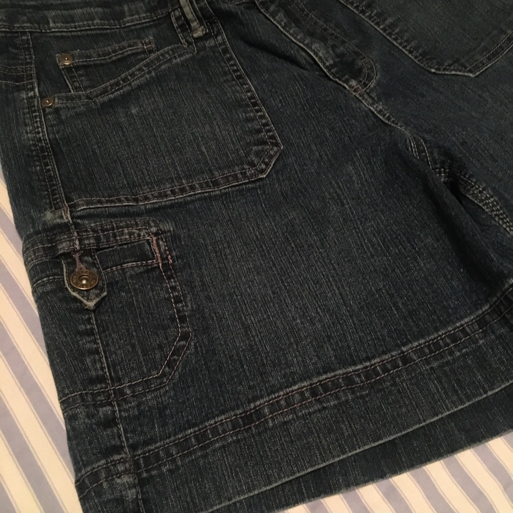Gloria Vanderbilt shorts - Picture 5 of 5